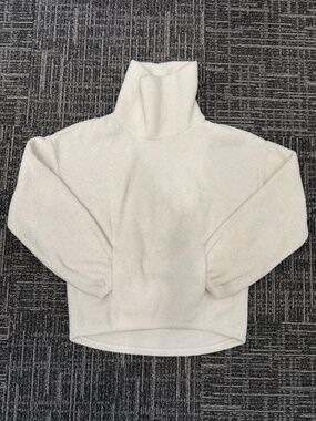 White cropped oversized turtleneck sweater Size S #knitwear #winterwear